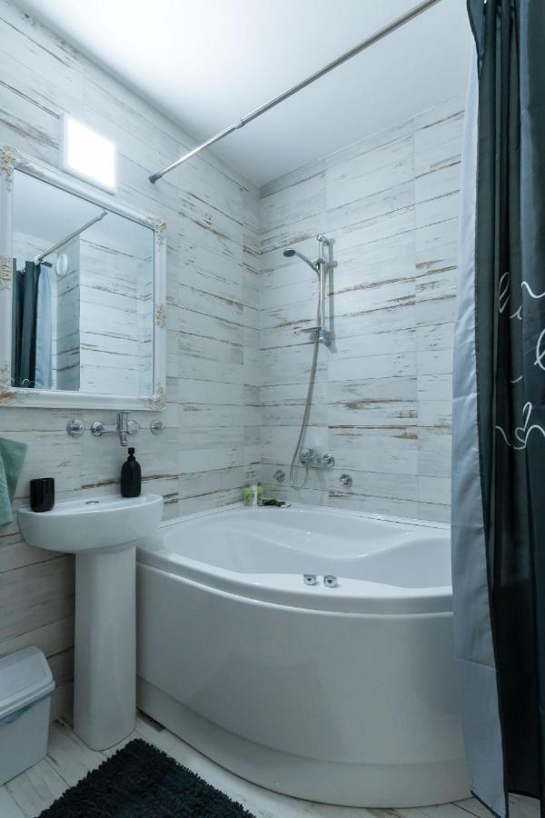 Heart Of Zemun Apartamento Belgrado Exterior foto